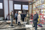 Ирина Горбачева проинспектировала строительство нового модульного здания для пожарных и спасателей в поселке Ванино